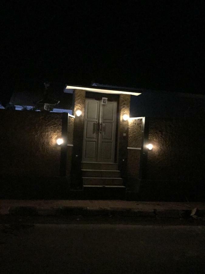 Queen Guest House Tulamben מראה חיצוני תמונה